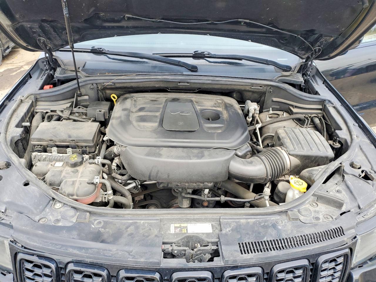 2019 JEEP GRAND CHEROKEE LAREDO 4X4