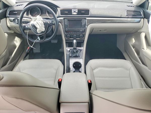 2018 VOLKSWAGEN PASSAT