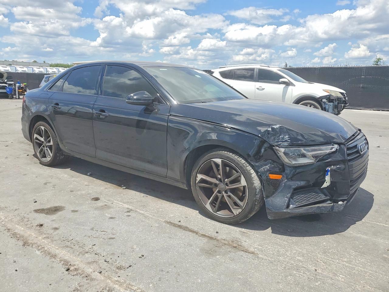 2019 AUDI A4