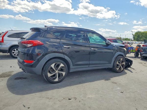 2016 HYUNDAI TUCSON