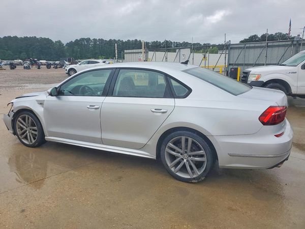 2018 VOLKSWAGEN PASSAT