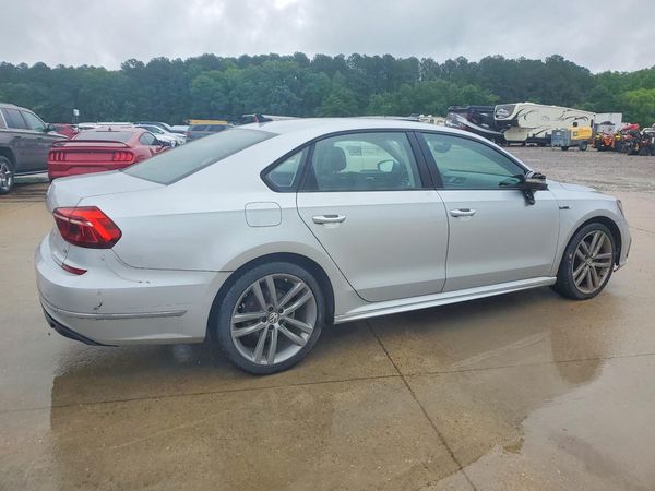 2018 VOLKSWAGEN PASSAT