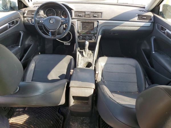 2018 VOLKSWAGEN PASSAT