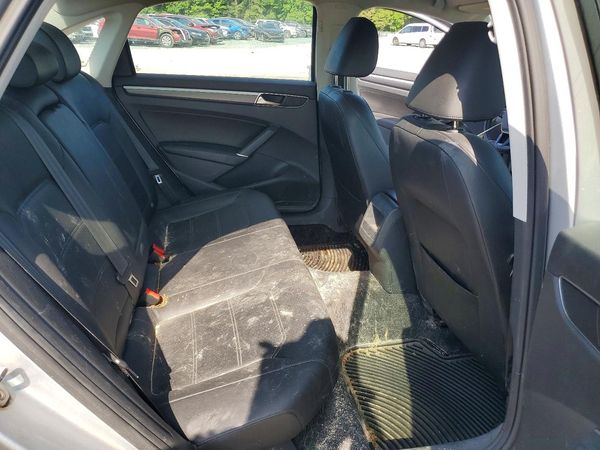 2018 VOLKSWAGEN PASSAT