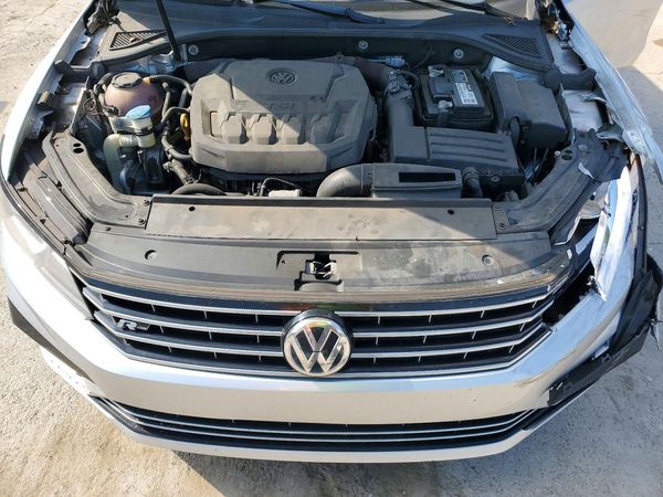 2018 VOLKSWAGEN PASSAT