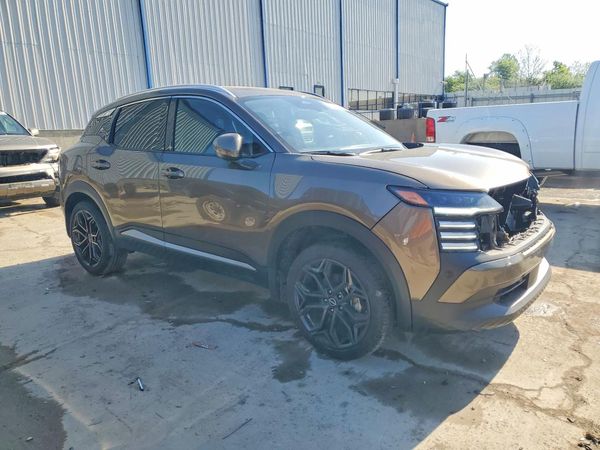 2025 NISSAN KICKS