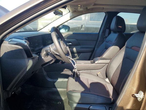 2025 NISSAN KICKS