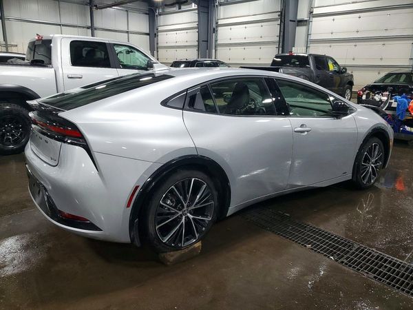 2025 TOYOTA PRIUS