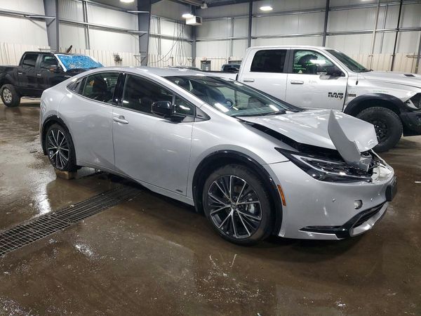 2025 TOYOTA PRIUS