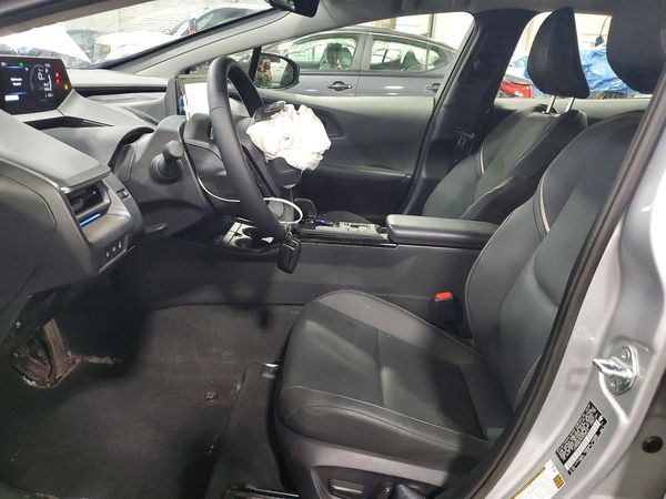 2025 TOYOTA PRIUS