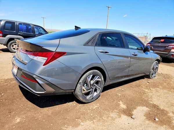 2025 HYUNDAI ELANTRA Blue, SEL Sport