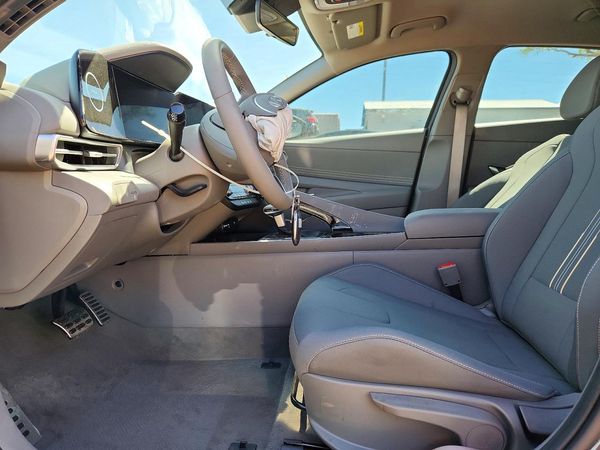 2025 HYUNDAI ELANTRA Blue, SEL Sport