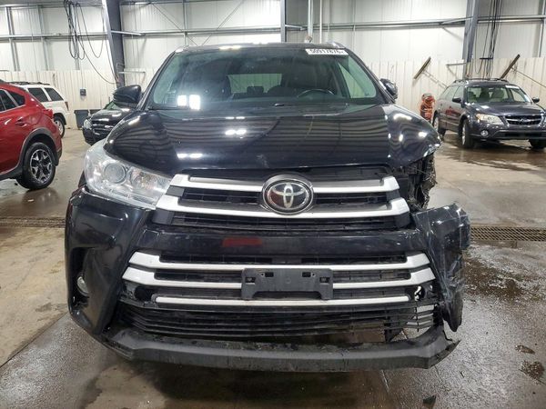 2017 TOYOTA HIGHLANDER SE/XLE