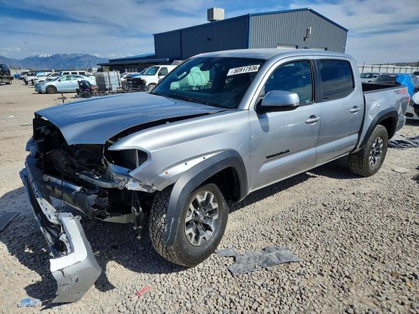 2022 TOYOTA TACOMA SR5