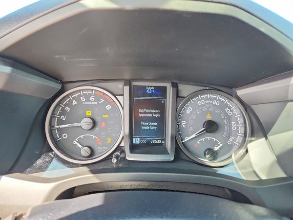 2022 TOYOTA TACOMA SR5