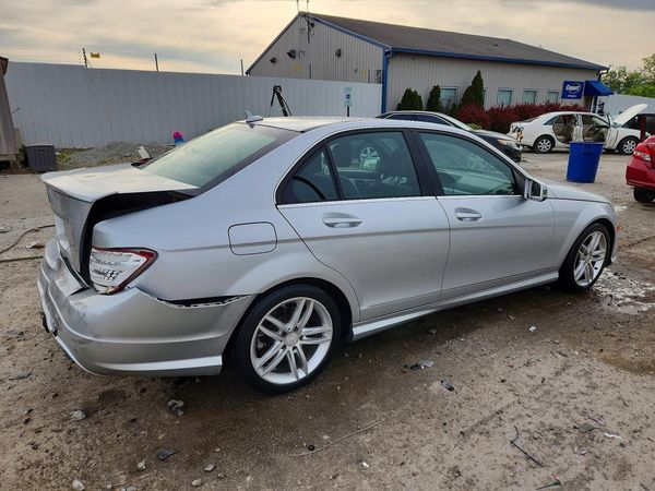 2013 MERCEDES-BENZ C
