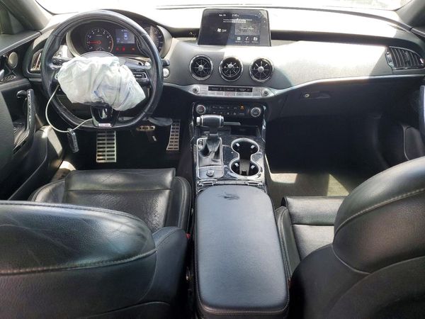 2021 KIA STINGER Base