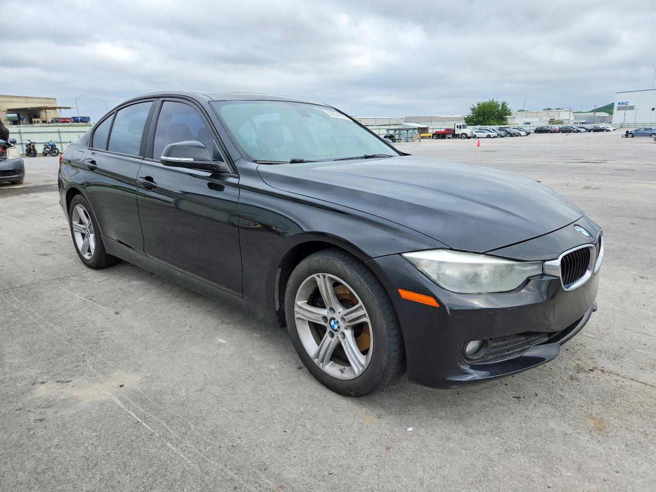2014 BMW 320