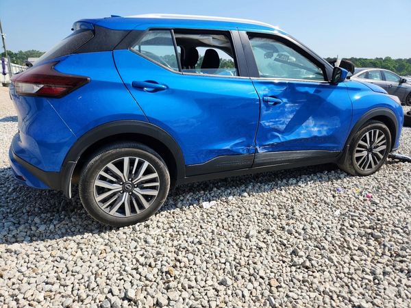 2024 NISSAN KICKS