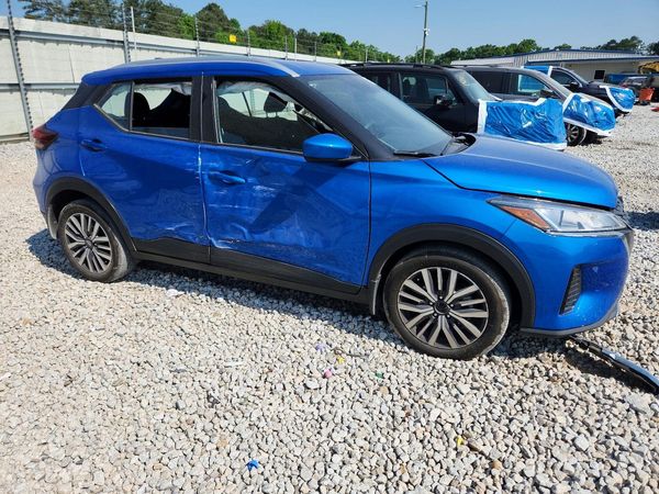2024 NISSAN KICKS
