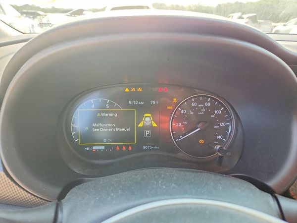 2024 NISSAN KICKS
