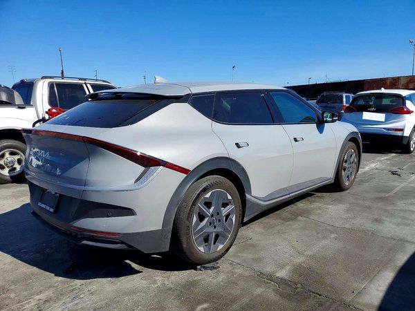 2025 KIA EV6