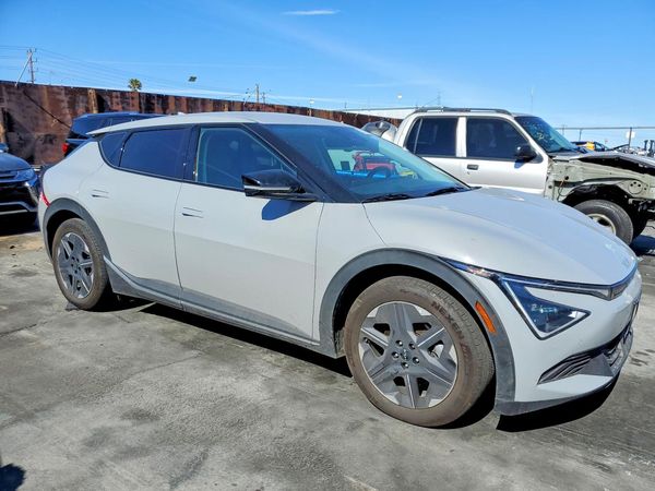 2025 KIA EV6