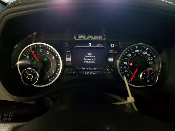 2022 RAM 1500 LARAMIE CREW CAB 4X4