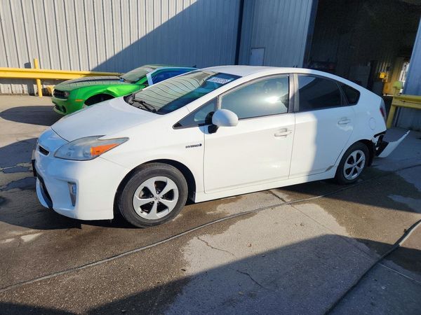 2013 TOYOTA PRIUS
