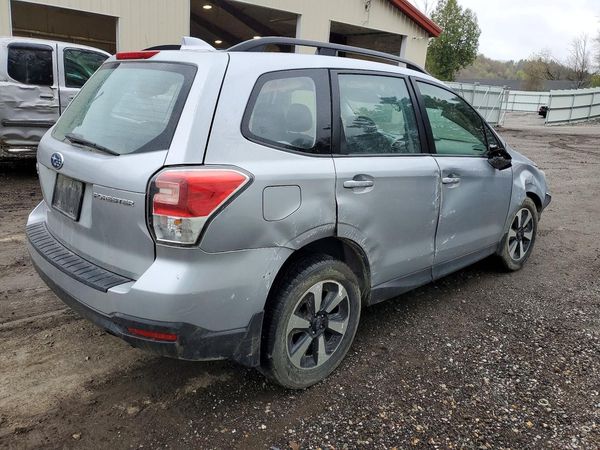 2018 SUBARU FORESTER