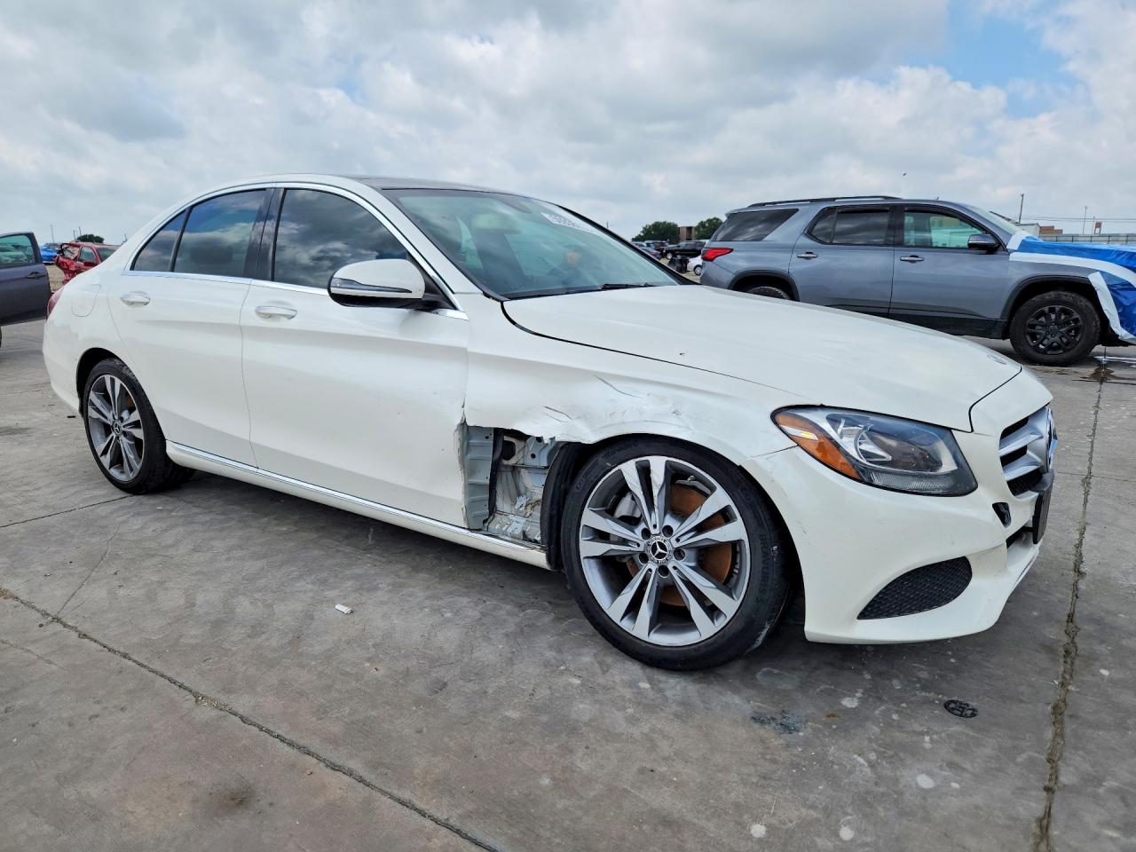 2017 MERCEDES-BENZ C C300