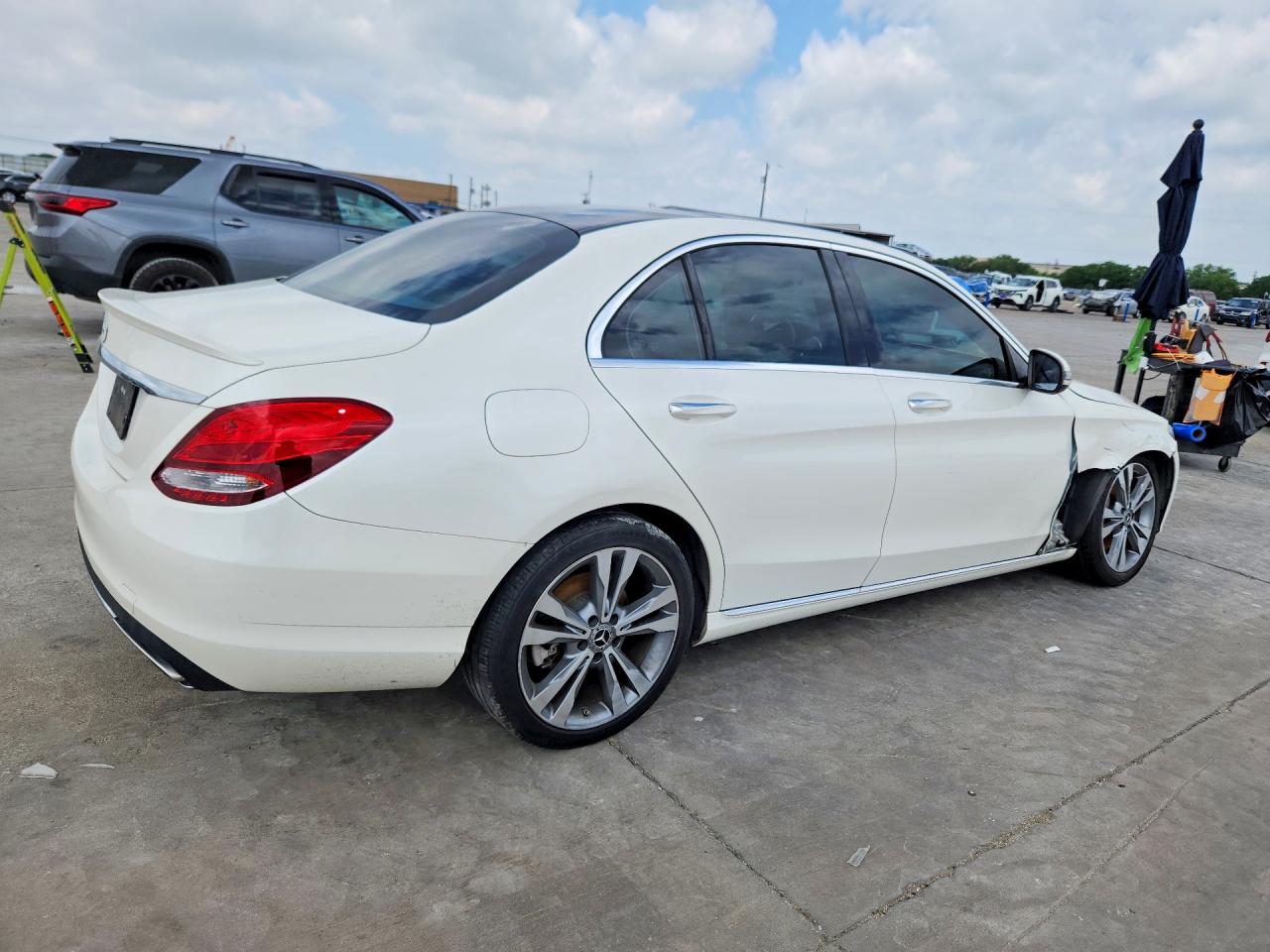 2017 MERCEDES-BENZ C C300