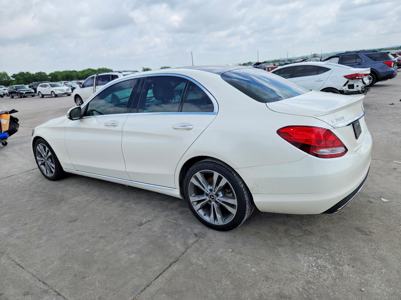 2017 MERCEDES-BENZ C C300