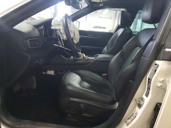 2020 MASERATI LEVANTE