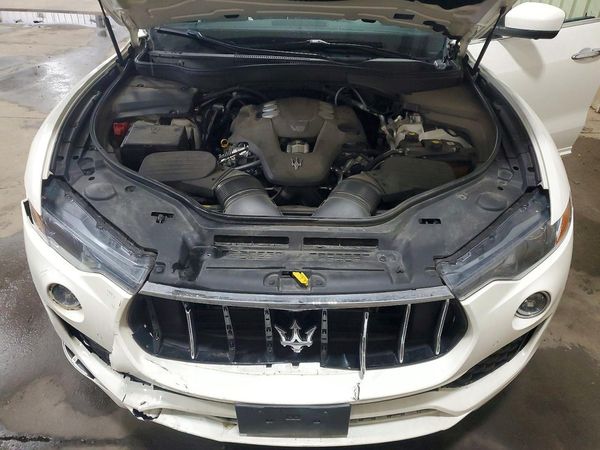 2020 MASERATI LEVANTE