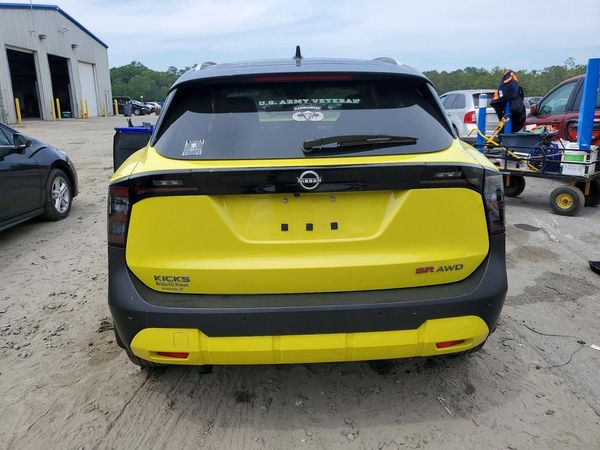 2025 NISSAN KICKS