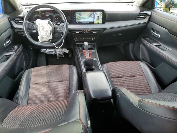 2025 NISSAN KICKS
