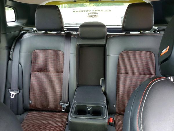 2025 NISSAN KICKS