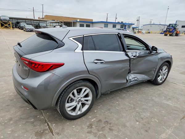 2018 INFINITI QX30