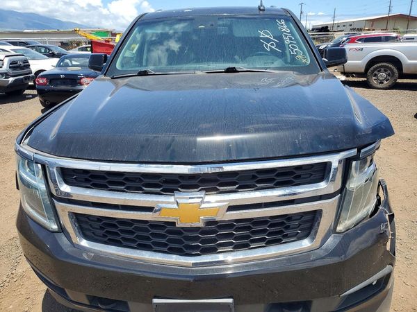 2015 CHEVROLET TAHOE LT — Engine bay