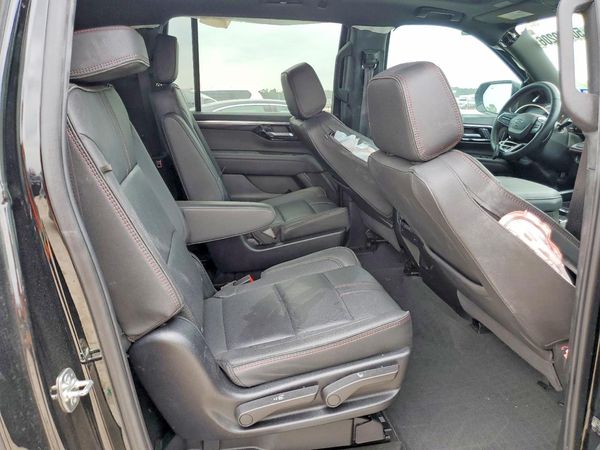 2025 CHEVROLET SUBURBAN RST