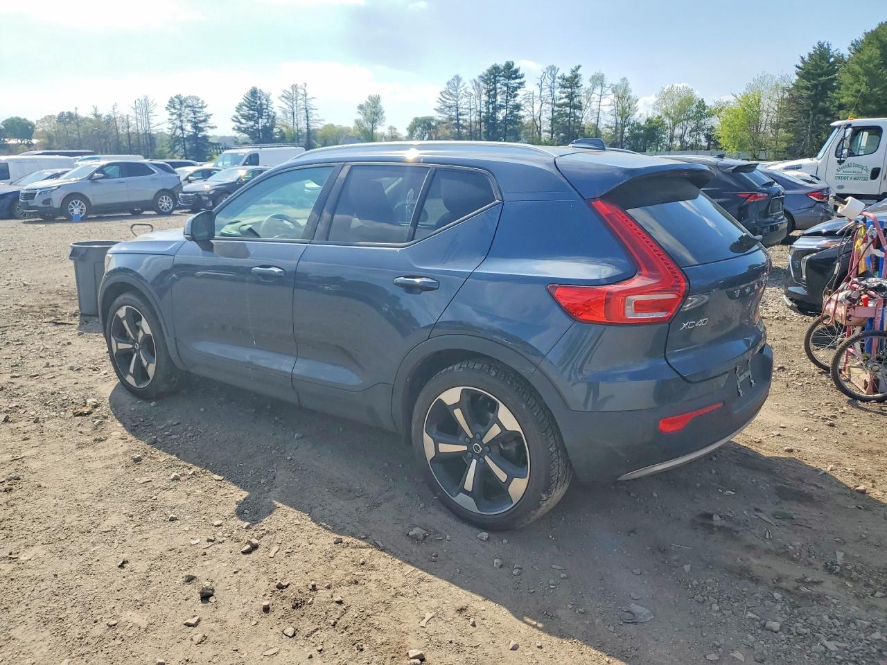 2022 VOLVO XC40 Momentum (excl S60)