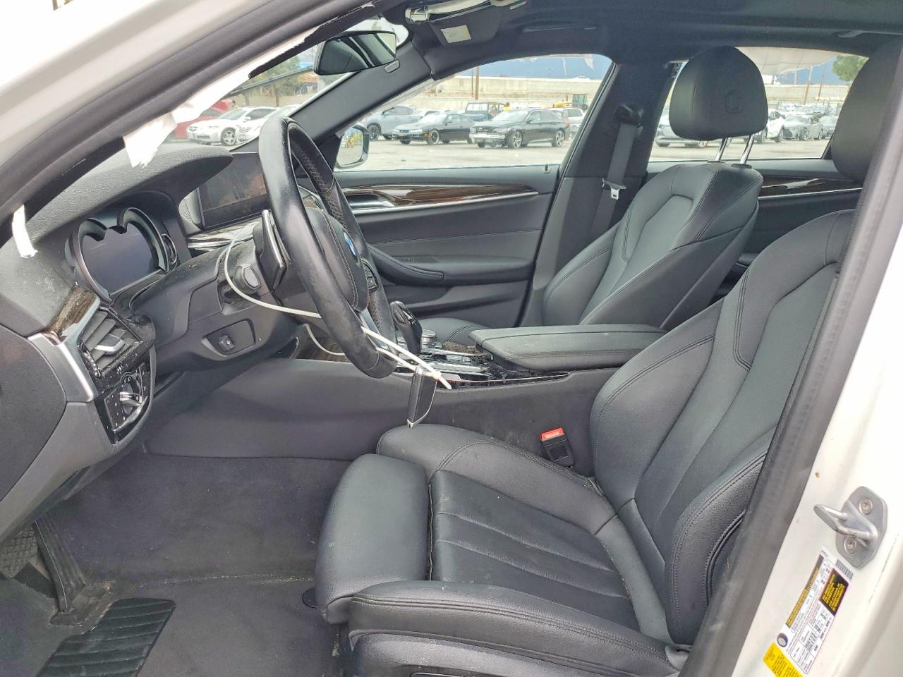 2019 BMW 530