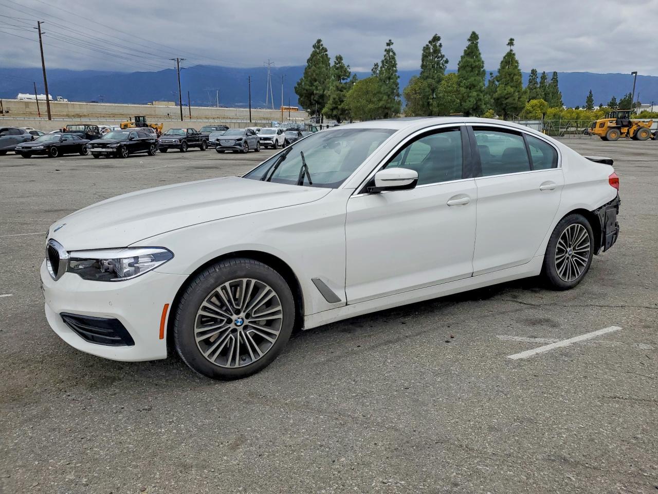 2019 BMW 530