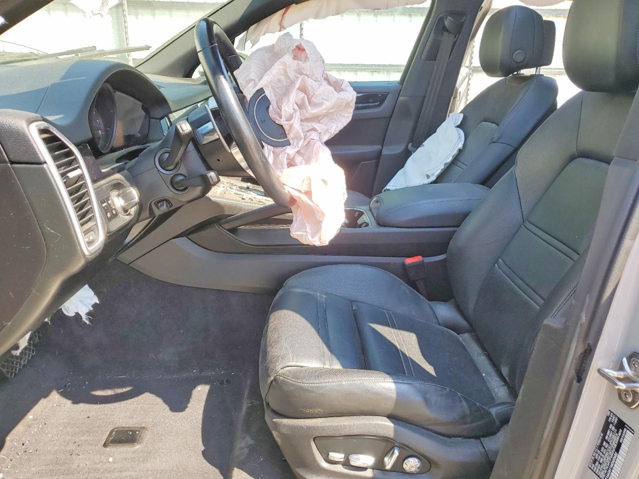 2021 PORSCHE CAYENNE