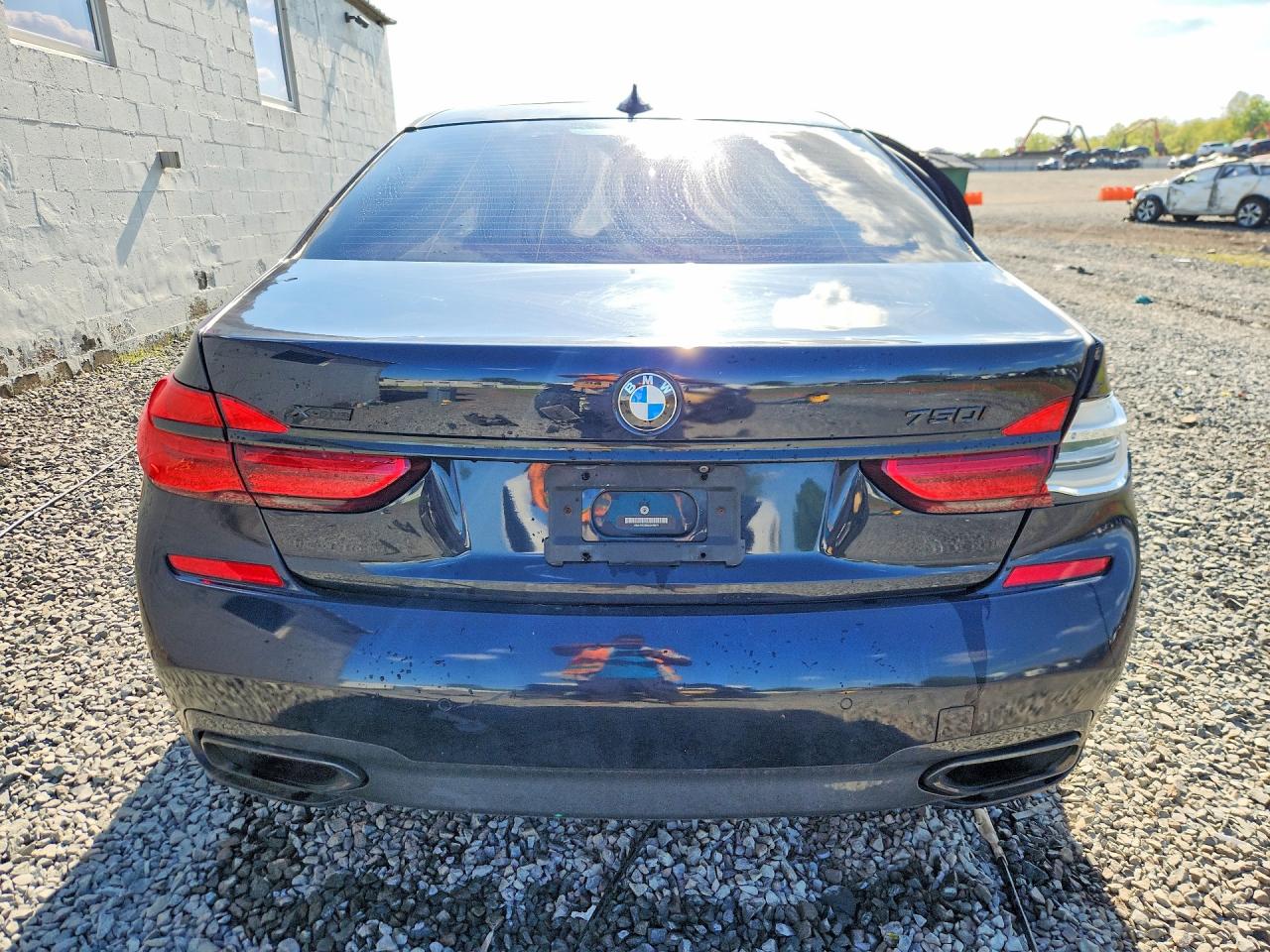 2016 BMW 750 xDrive