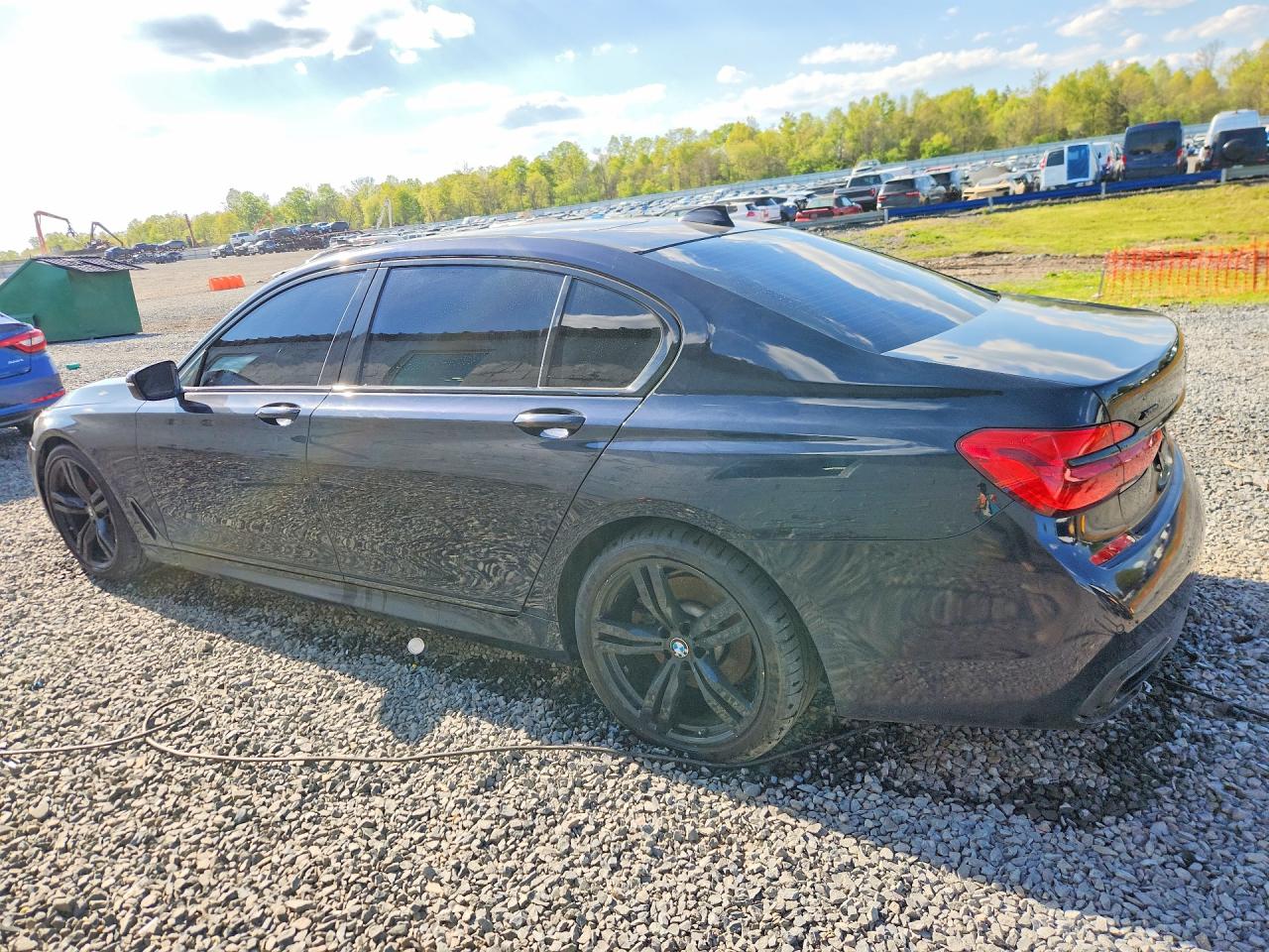 2016 BMW 750 xDrive