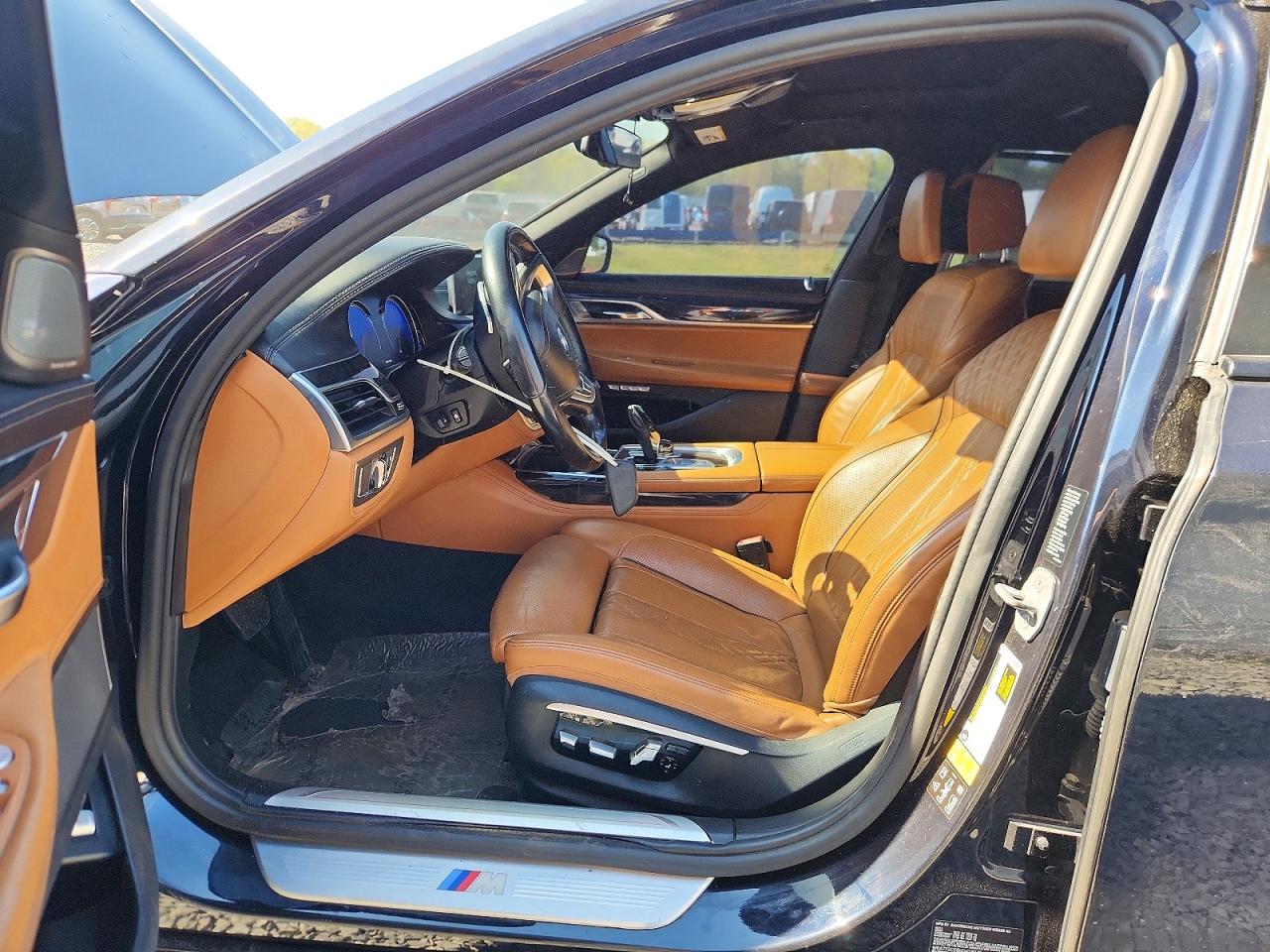 2016 BMW 750 xDrive
