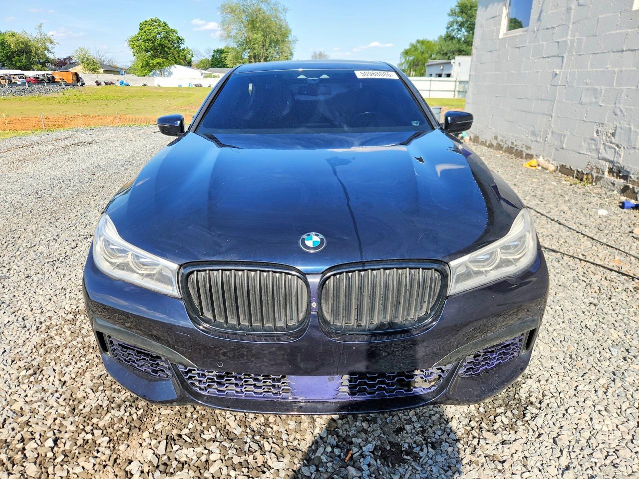 2016 BMW 750 xDrive
