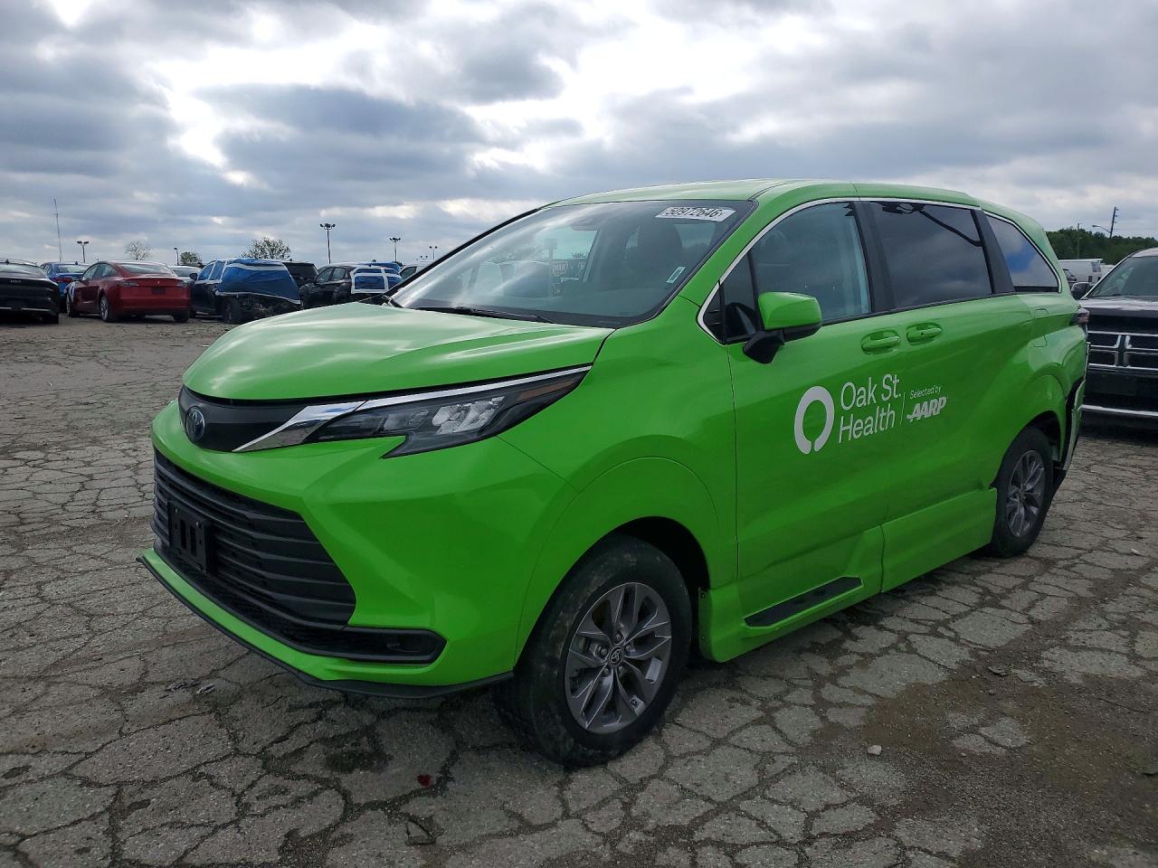 2024 TOYOTA SIENNA